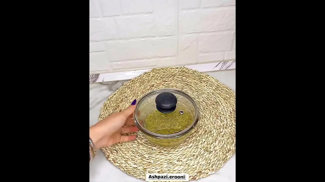 طرز تهیه قرمزه نخودچی غذای اصیل اصفهانی + فیلم