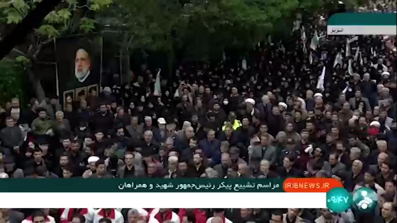 مراسم تشییع رئیس‌جمهور شهید و دیگر همراهان او در تبریز