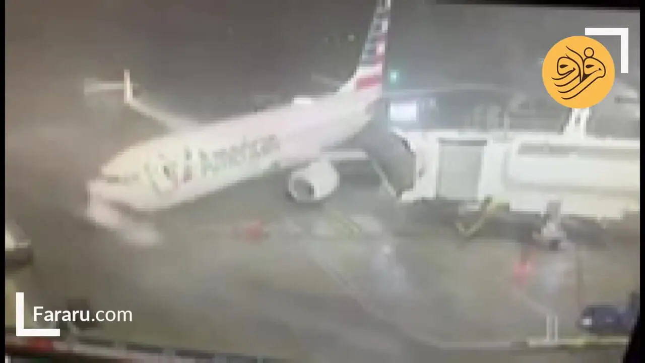 طوفان شدید هواپیمای مسافربری را جابجا کرد