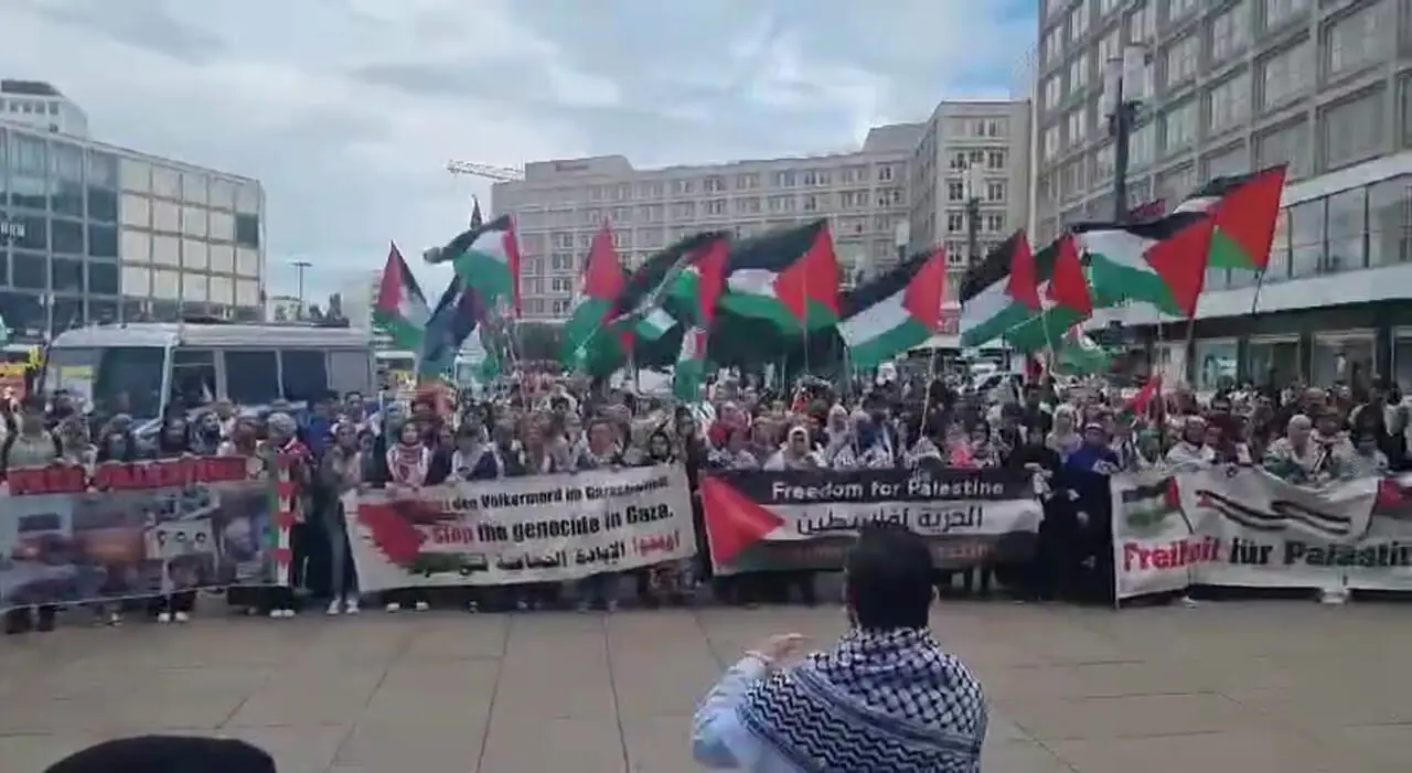 تظاهرات گسترده در برلین در محکومیت کشتار رفح