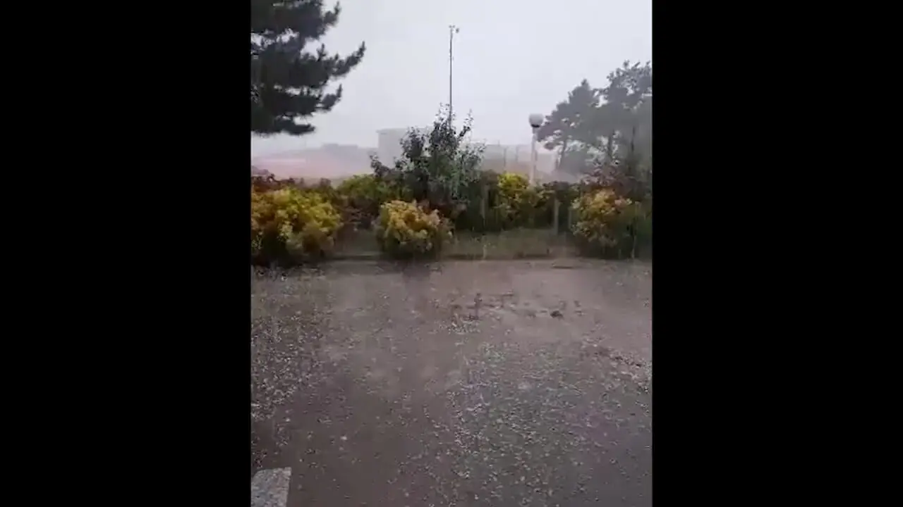 بارش سنگین تگرگ و باران امروز در مناطقی از استان مازندران 