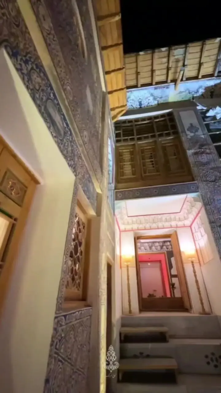 هتل بوتیک؛ اقامتگاه سنتی کاخ سرهنگ اصفهان 
