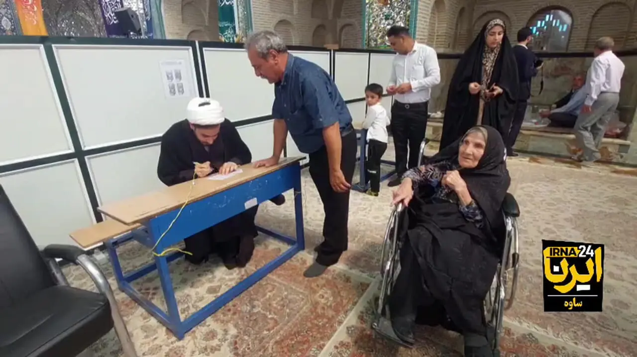 بانوی ۹۶ ساله ساوجی در انتخابات شرکت کرد