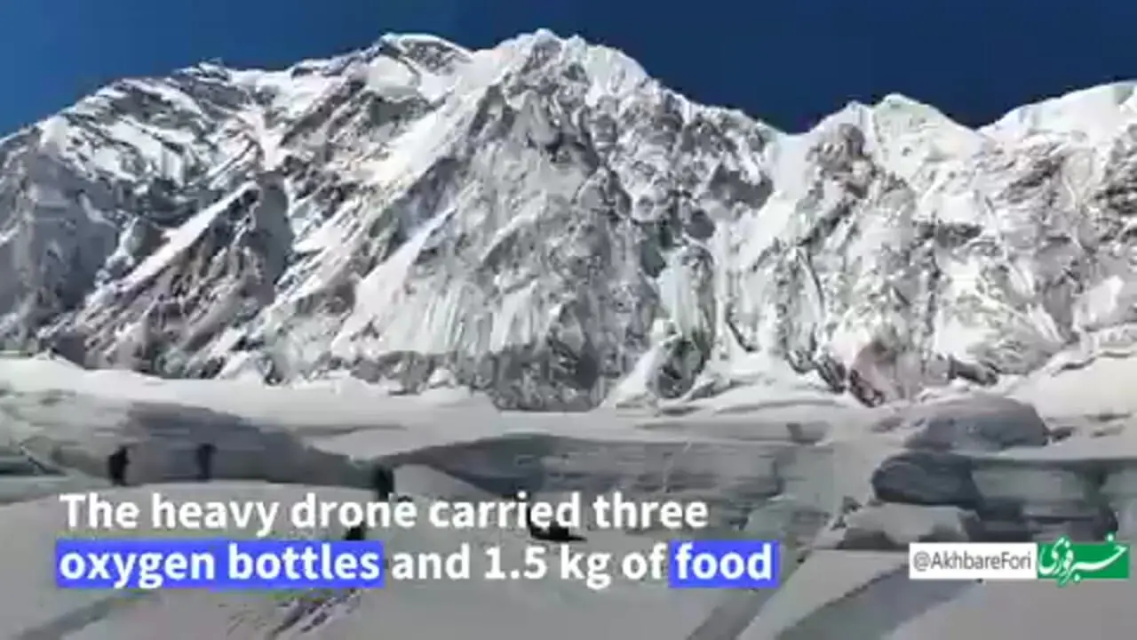 ارسال اولین محموله به کوهنوردان اورست توسط چینی ها