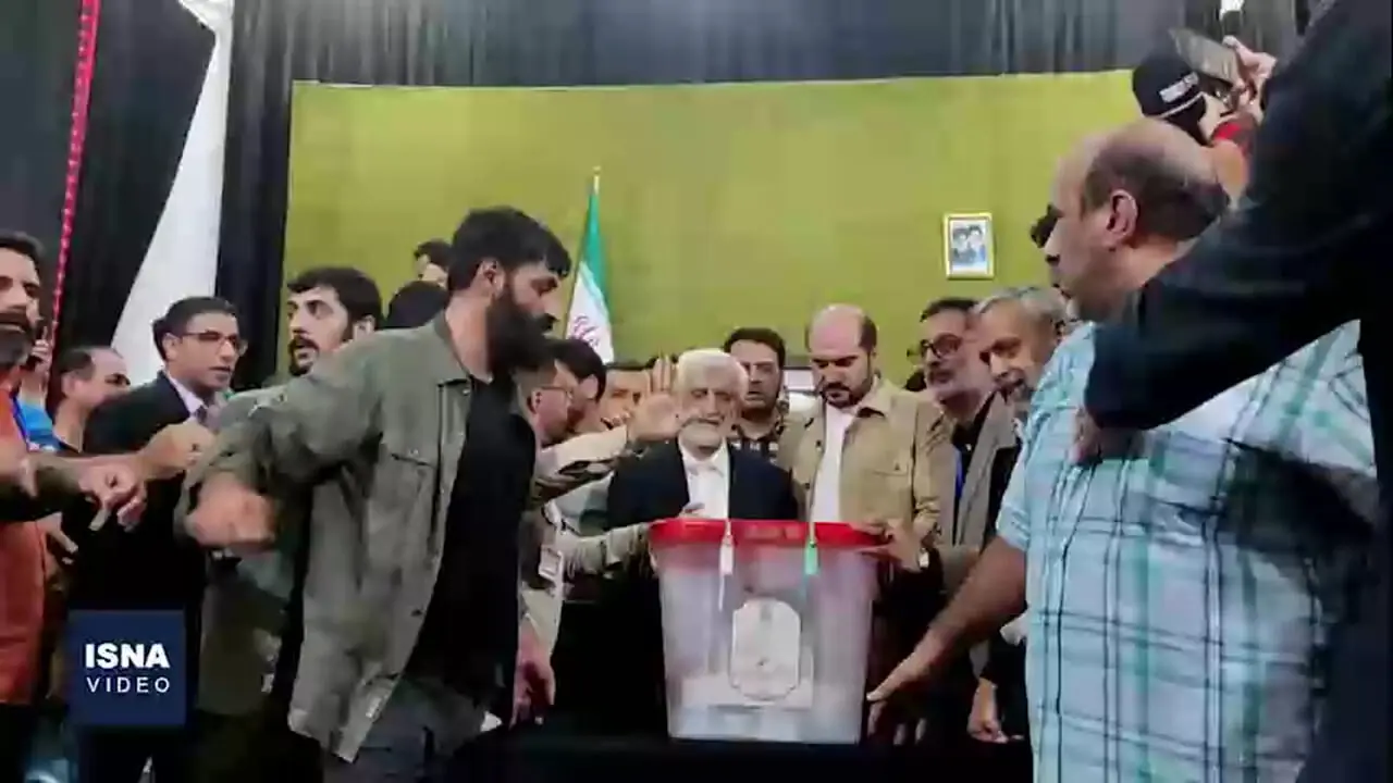 سعید جلیلی و محسن منصوری  رأی خود را به صندوق انداختند