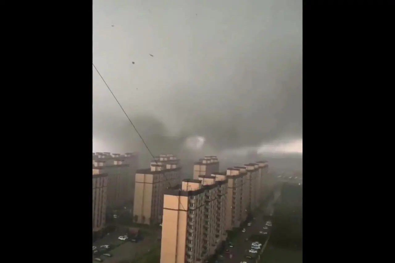 گردباد عظیم که در شاندونگ چین به راه افتاد 
