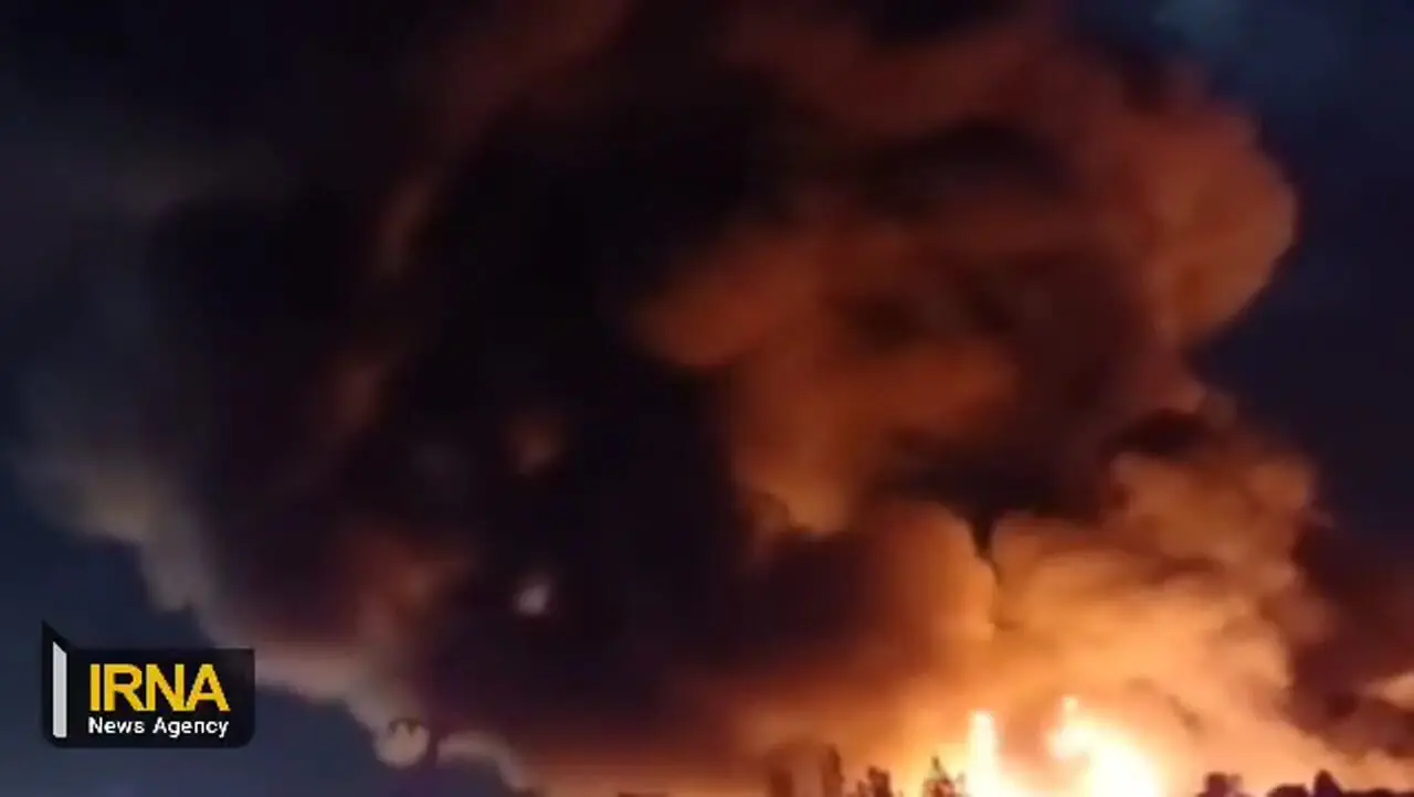 فیلم آتش‌سوزی هولناک در کارخانه قیام نخ / در یزد رخ داد!