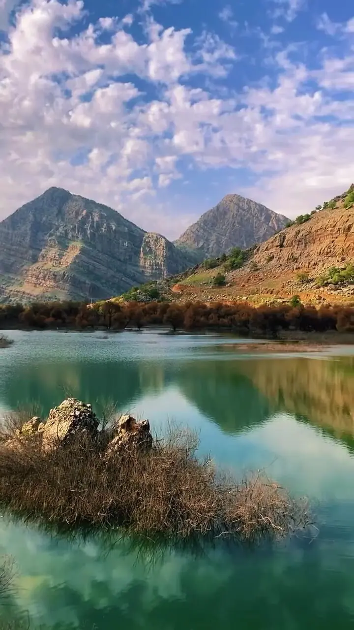 فیلم زیبا از منظره دشت نگین شیمبار در مسجدسلیمان 