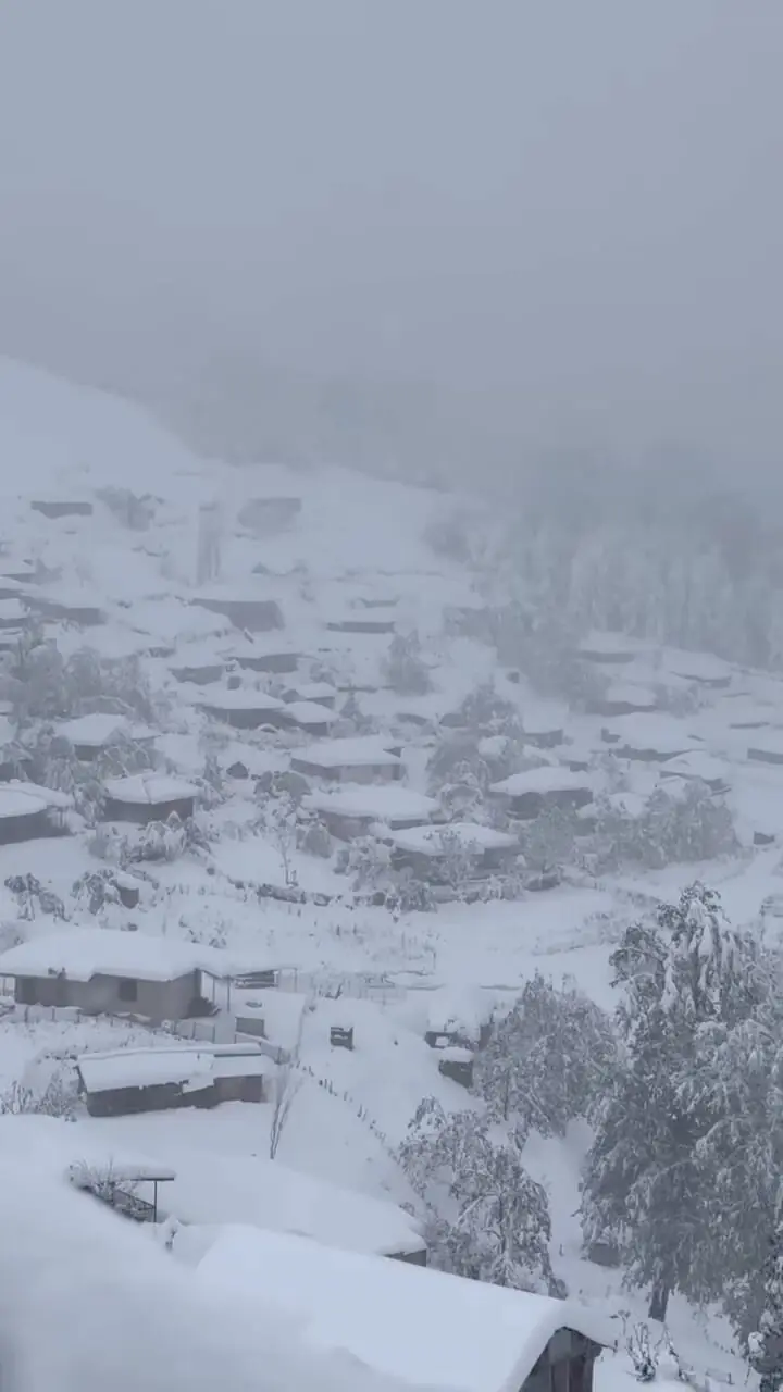 فیلم اسالم به خلخال؛ روستای متش در برف