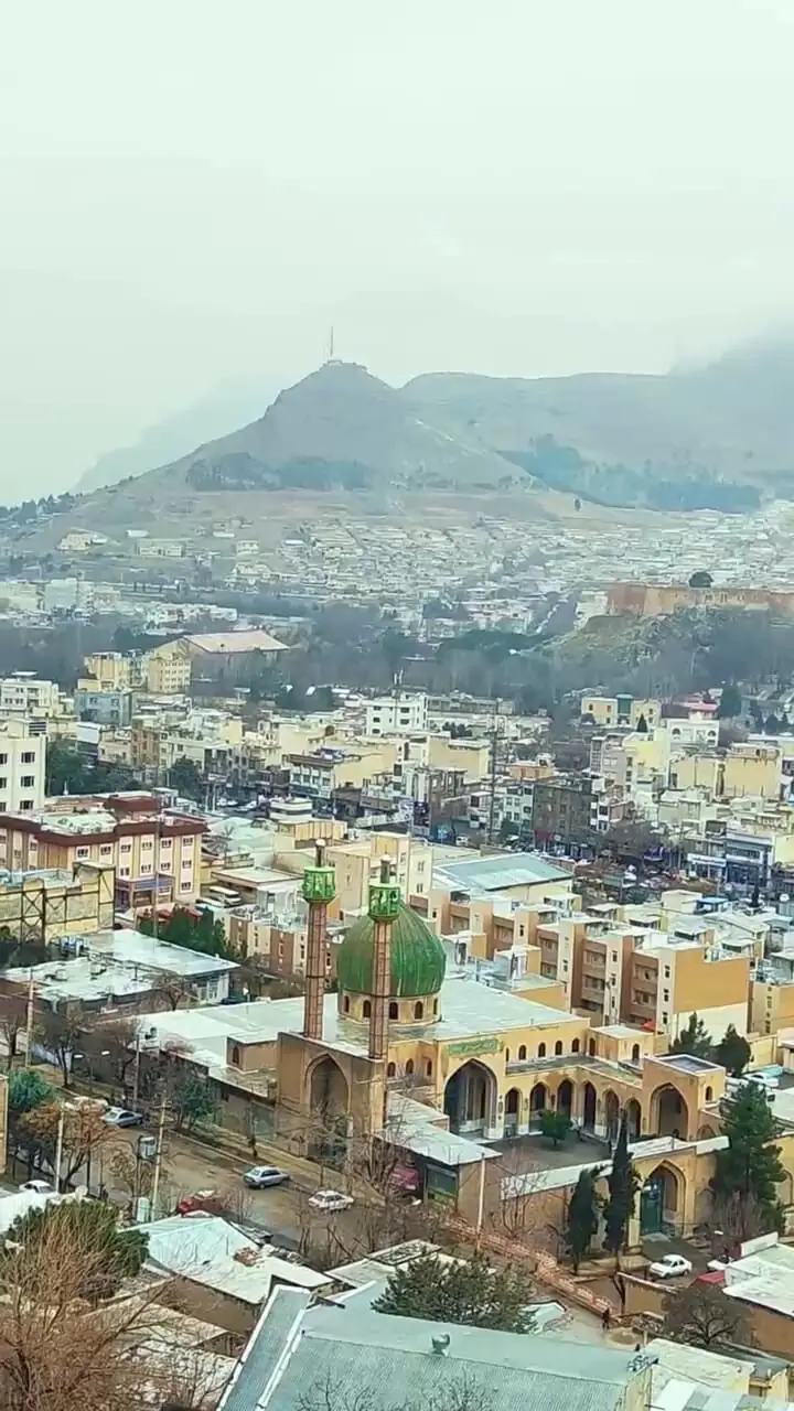 فیلم ورودی دیدنی شهر خرم‌آباد در دل طبیعت لرستان