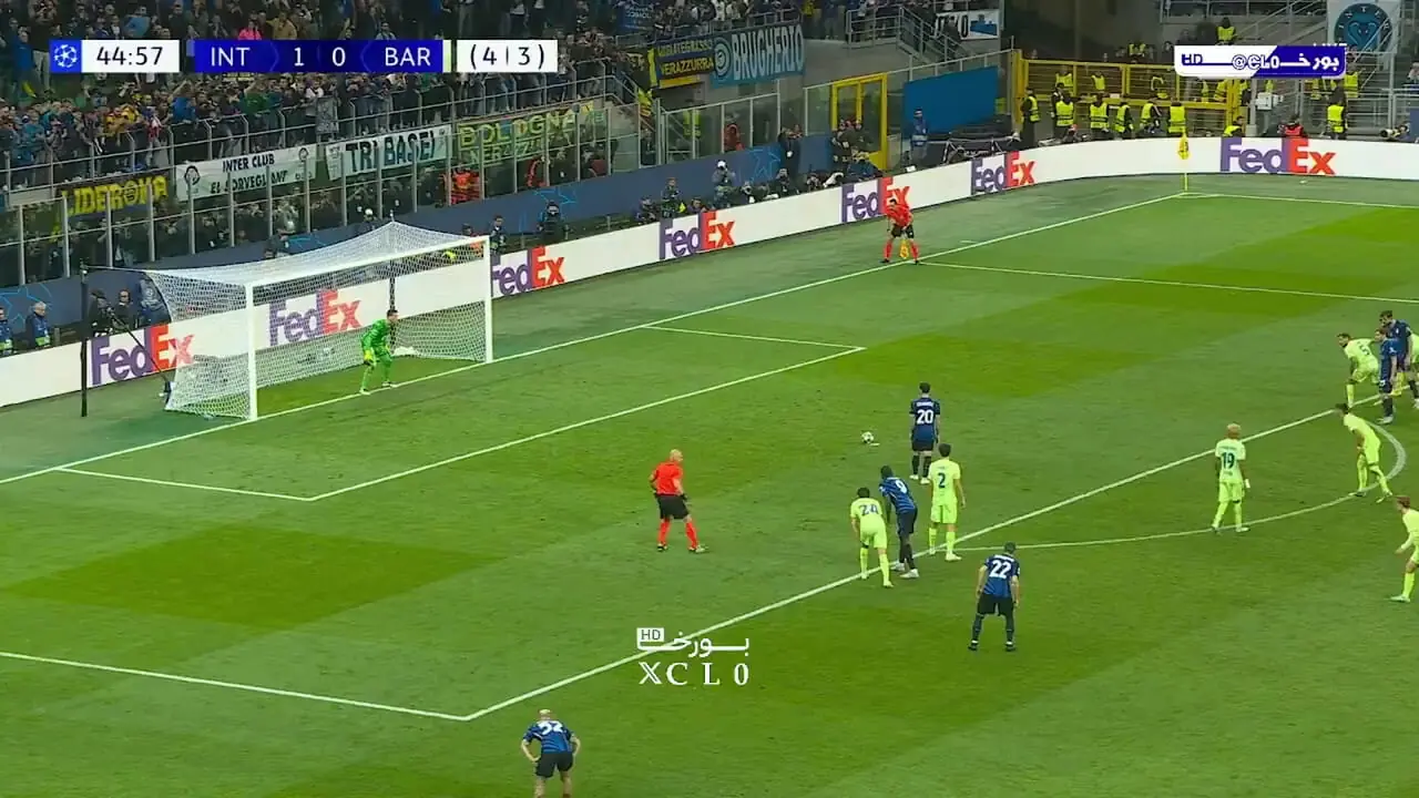 گل دوم اینتر به بارسلونا توسط هاکان چالهان‌اوغلو / اینتر 2- 0 بارسلونا