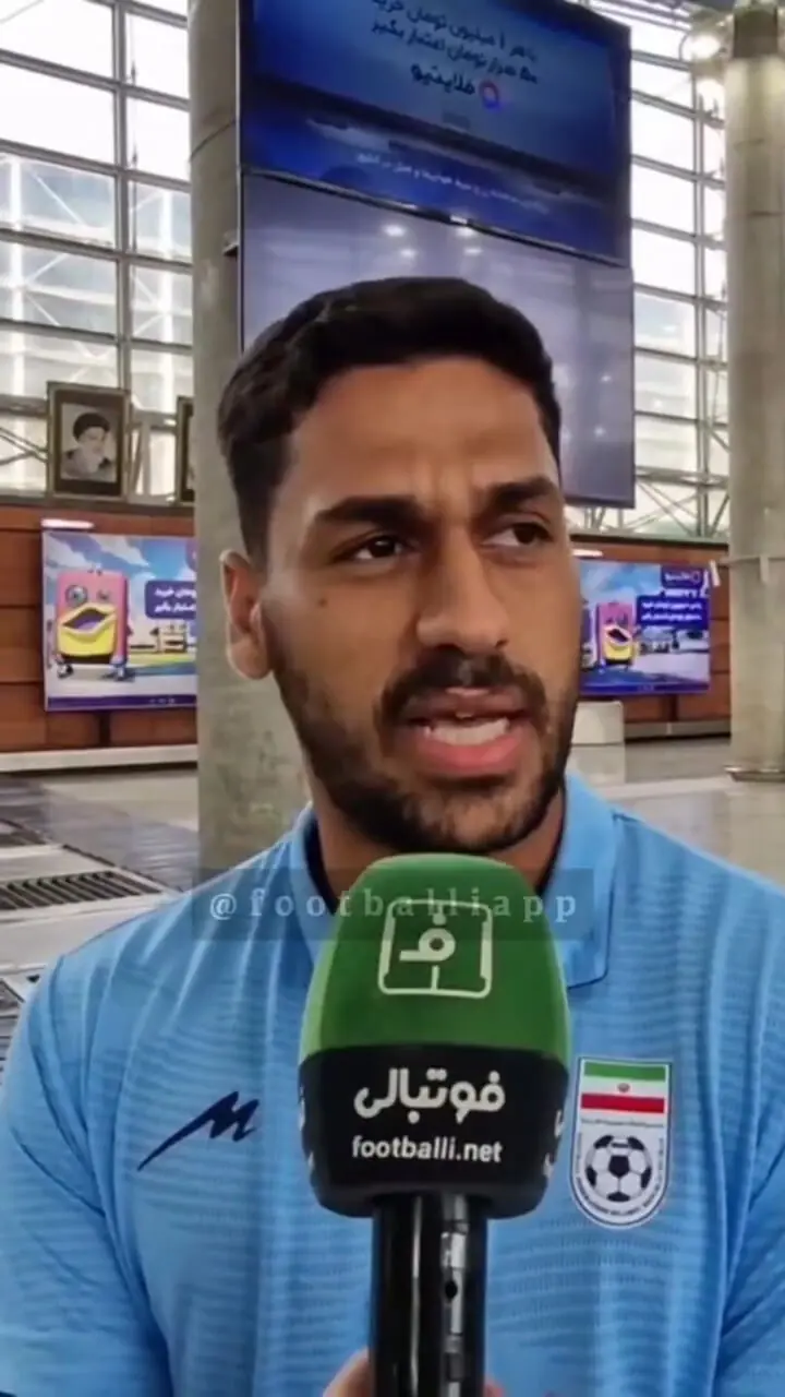 دروازه‌بان تیم ملی فوتبال ساحلی: نمی‌شود بازیکن در اسنپ یا سر ساختمان کار کند و با مقام برگردد!
