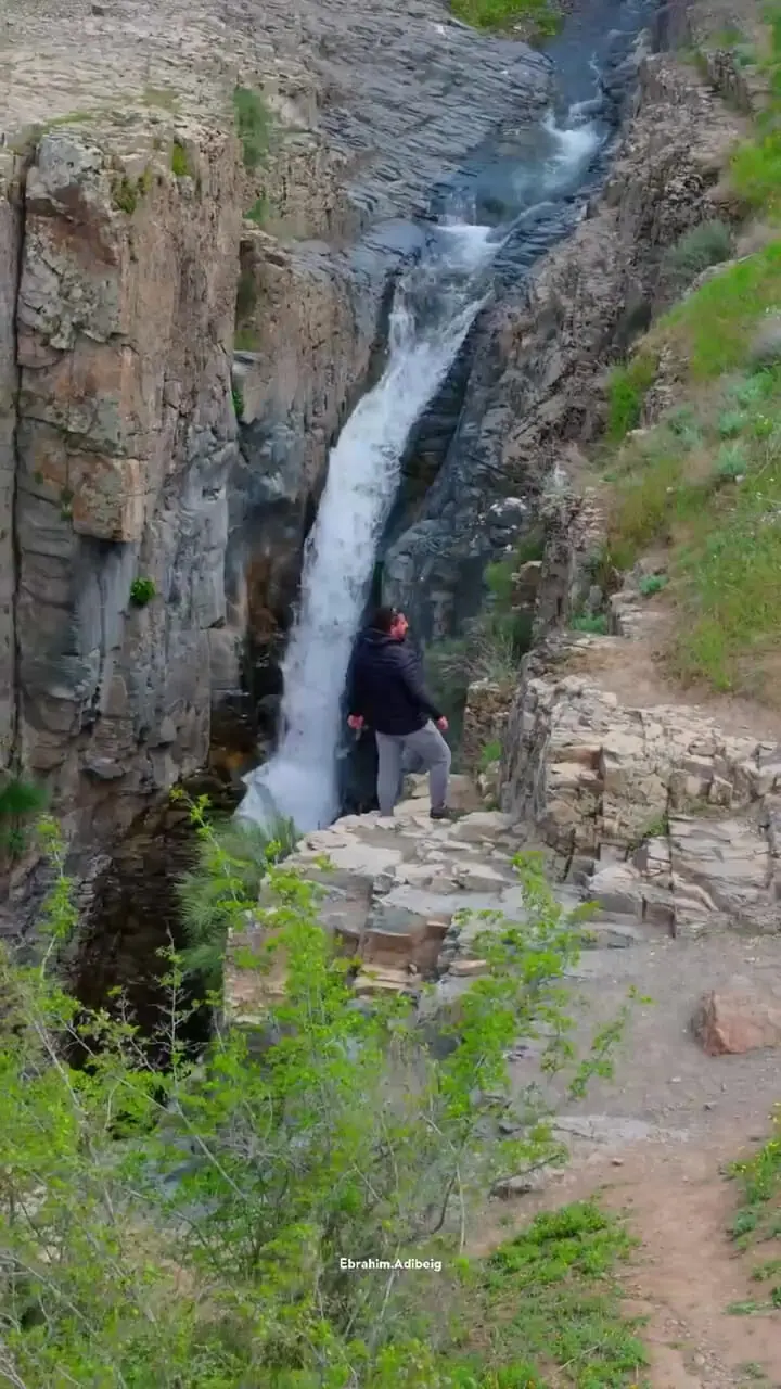 فیلم زیبایی آبشار چالاچوخور در فصل بهار