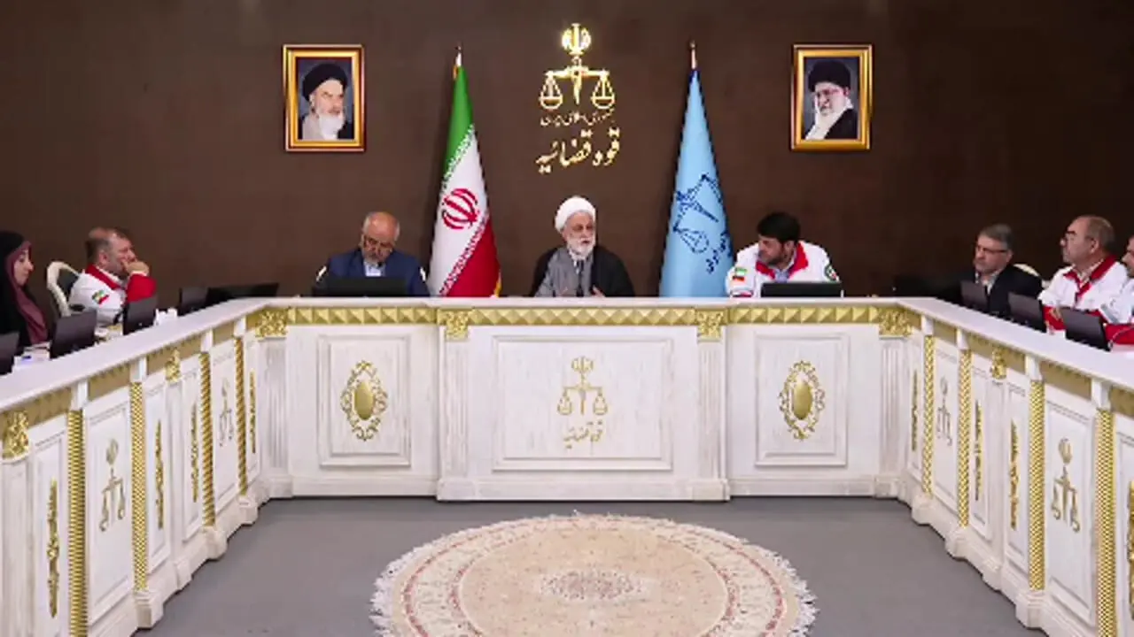 کسانی که در حادثه بندر شهید رجایی مسئولیت خود را انجام نداده‌اند باید بازخواست شوند / در بندر شهید رجایی، جمعیت هلال‌احمر خدمات مطلوبی ارائه داد
