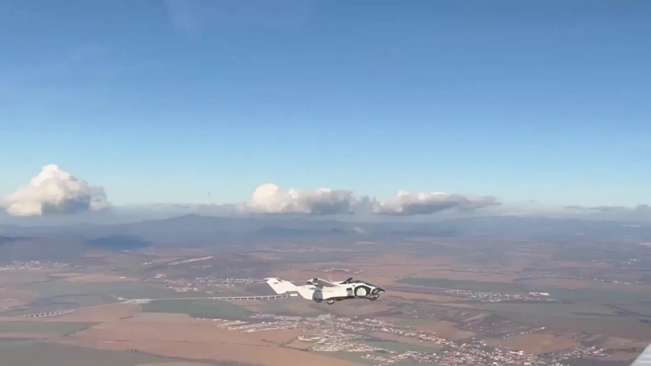  فیلم رونمایی از AirCar 2 / ماشین پرنده اسلواکی 
