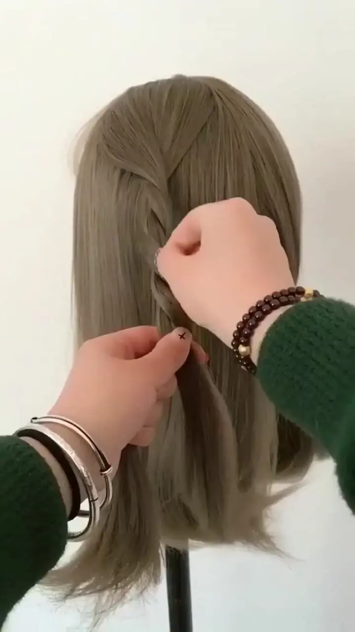  فیلم / ترفند ساده برای بافت موی روزانه 