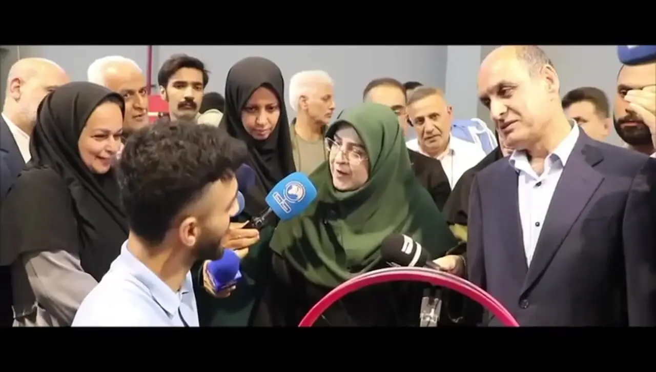 مهاجرانی:توسعه صنعت حمل‌ونقل سبک با محوریت تولید داخلی؛ حمایت دولت از شرکت مهر آئین وندا