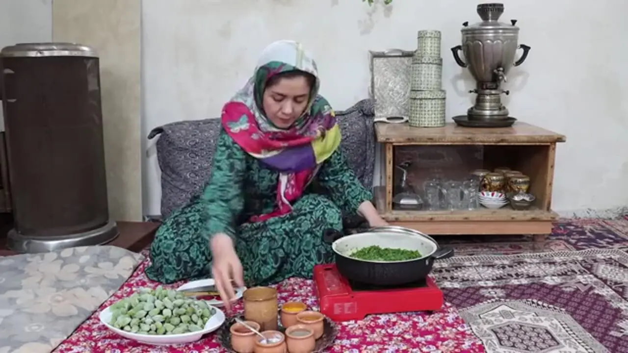 پخت غذاهای روستایی ارومیه؛ خورشت‌ های خوشمزه و ترشی‌ های بی‌ نظیر