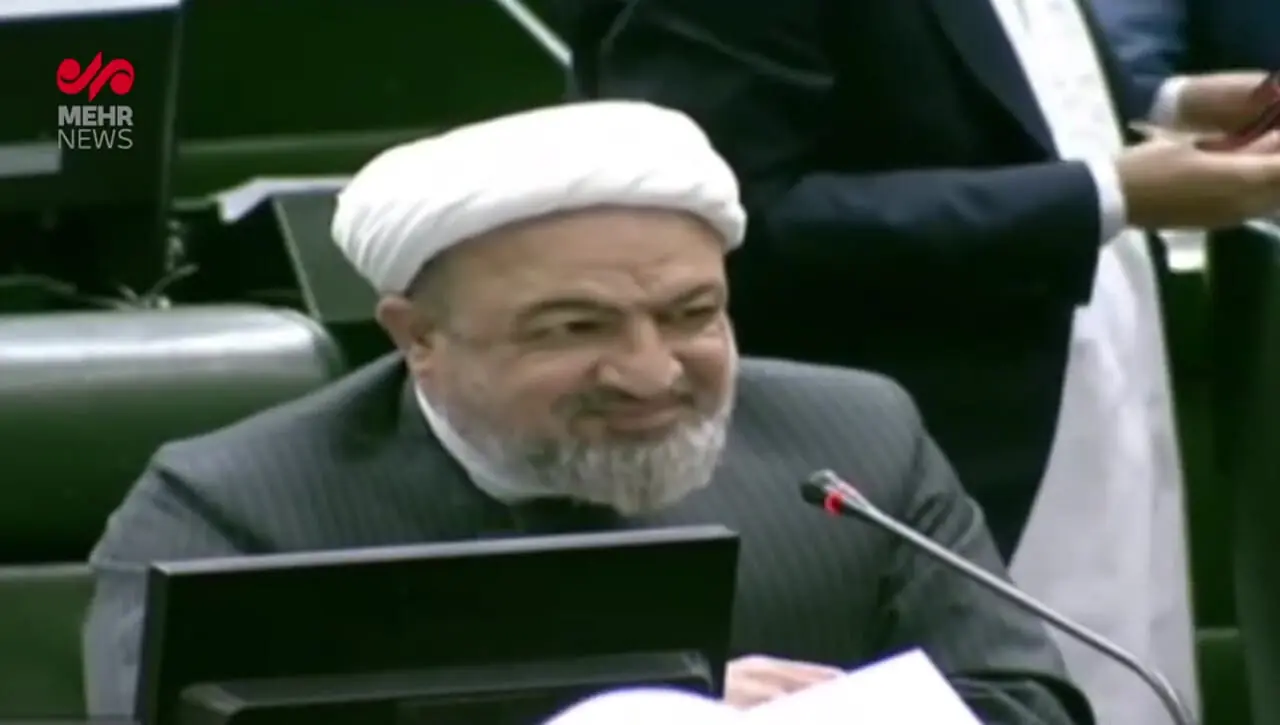 جدال رسایی و آزادی‌خواه درباره پیامک‌های انتخاباتی در مجلس