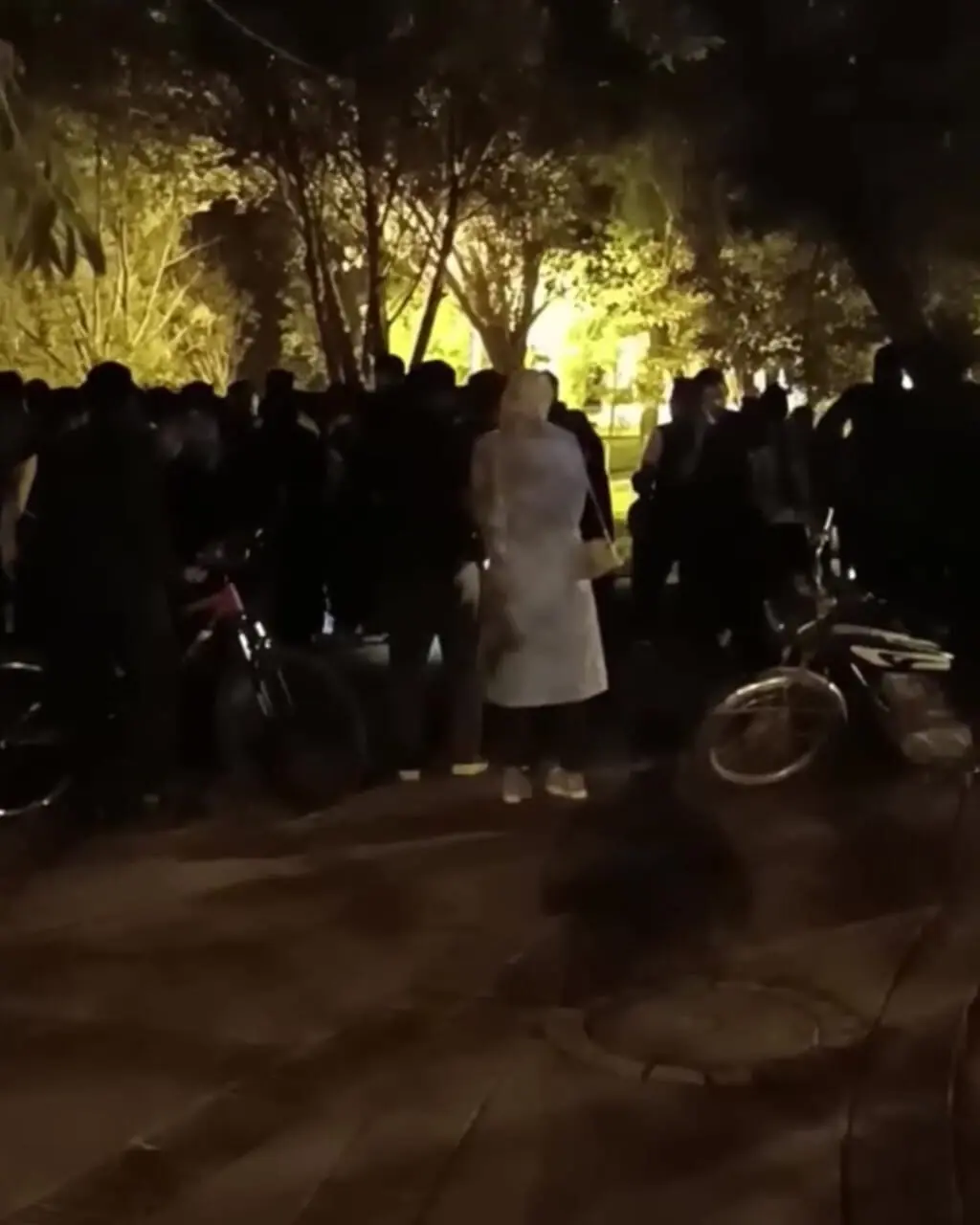 پارک جنگلی نورآباد، صحنه فاجعه شد / پیکر بی‌جان دو کودک از آب بیرون کشیده شد