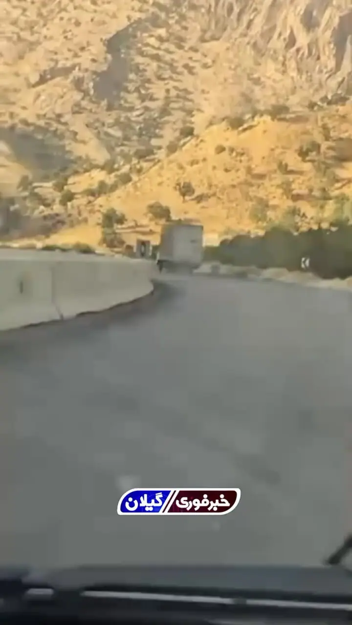 حادثه در جنوب فارس / کامیونت بدون ترمز در کازرون واژگون شد