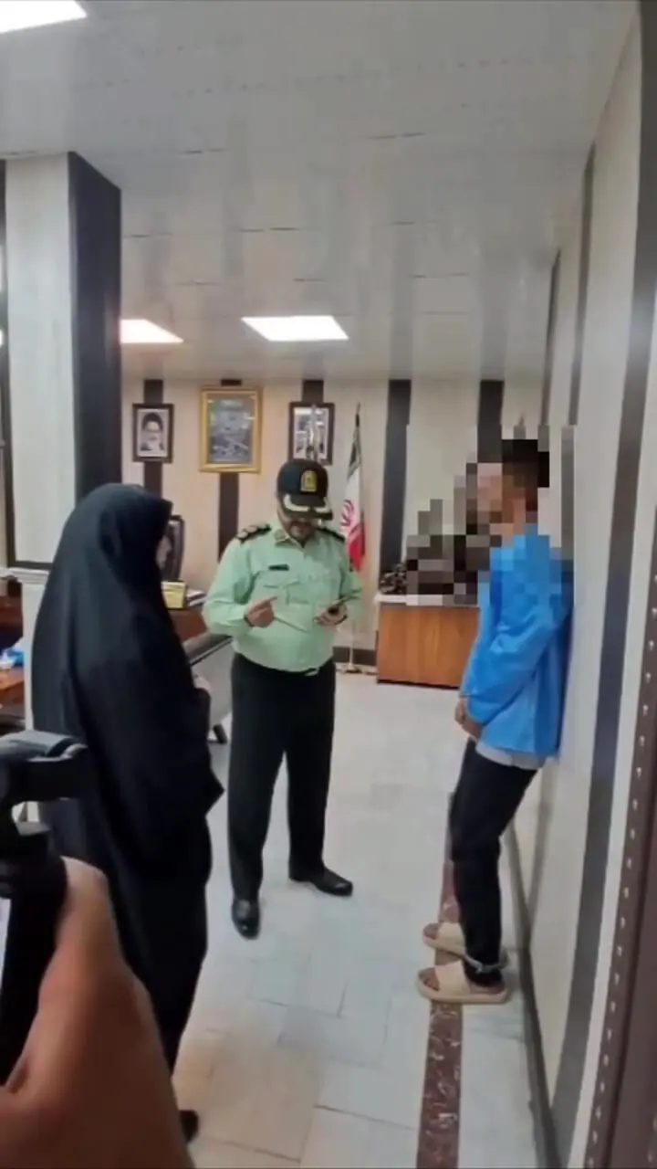 فیلم لحظه رویارویی دزد زن جوان اسلامشهری در مقر پلیس آگاهی 