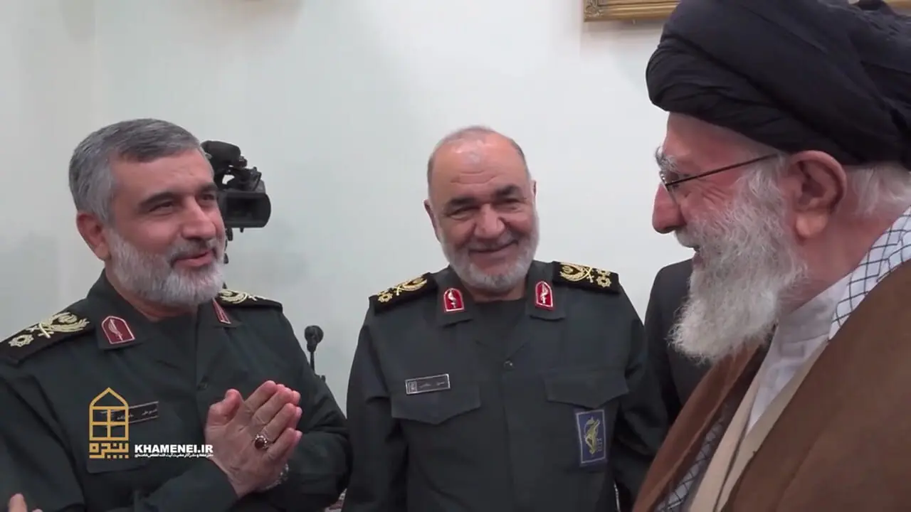 لحظاتی از دیدار فرماندهان شهید سلامی، حاجی‌زاده و کاظمی با رهبر معظم انقلاب