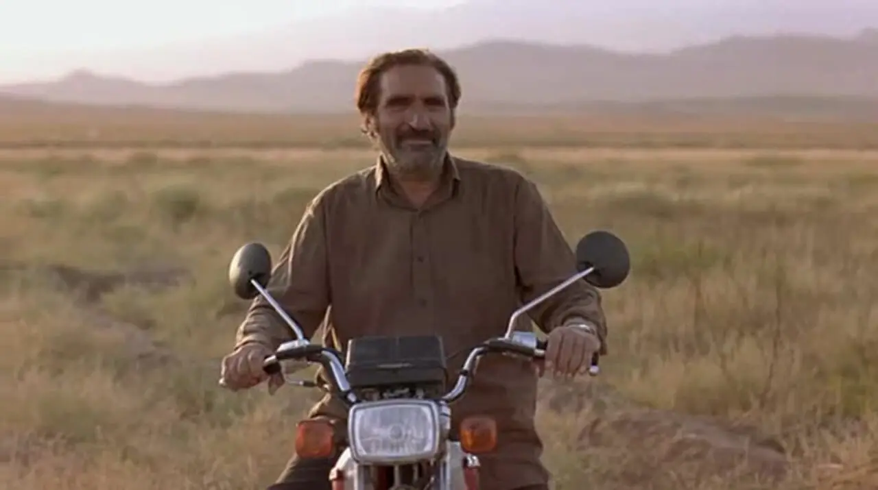 نماهنگ یکی یک پول خروس با صدای جواد بدیع زاده و بازی رضا ناجی