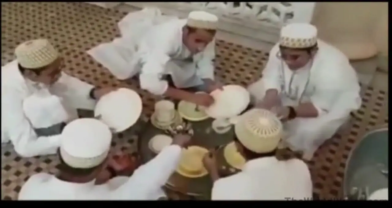 فیلم جنجالی از خدمتکارانی که قاشق‌ها برای تمیزی می‌لیسند