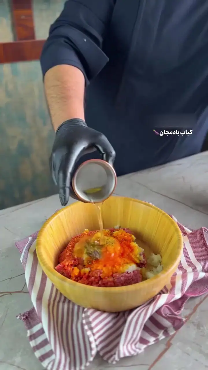 کباب بادمجان، ترکیبی متفاوت و خوشمزه + فیلم