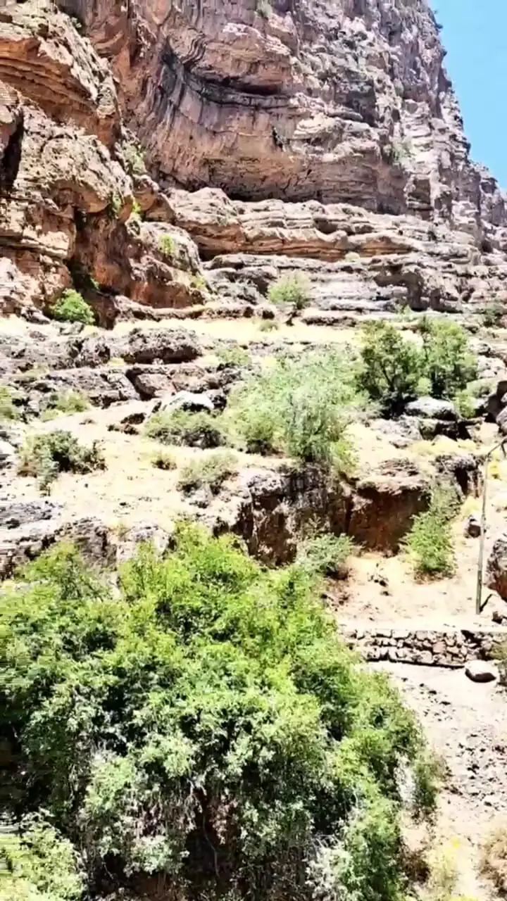سفری به دل طبیعت بکر الیگودرز / آبشار آب سفید