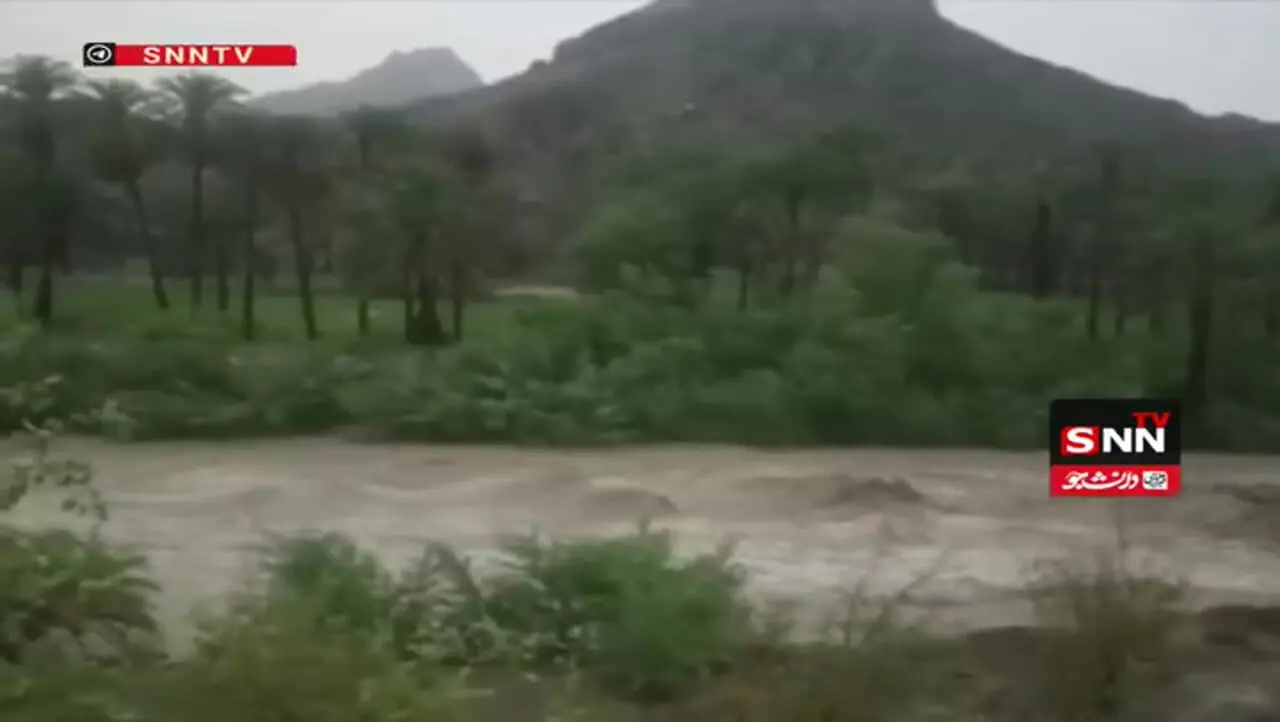 فیلم روش رودخانه‌ها در خاش / سیلاب جان یک نفر را گرفت