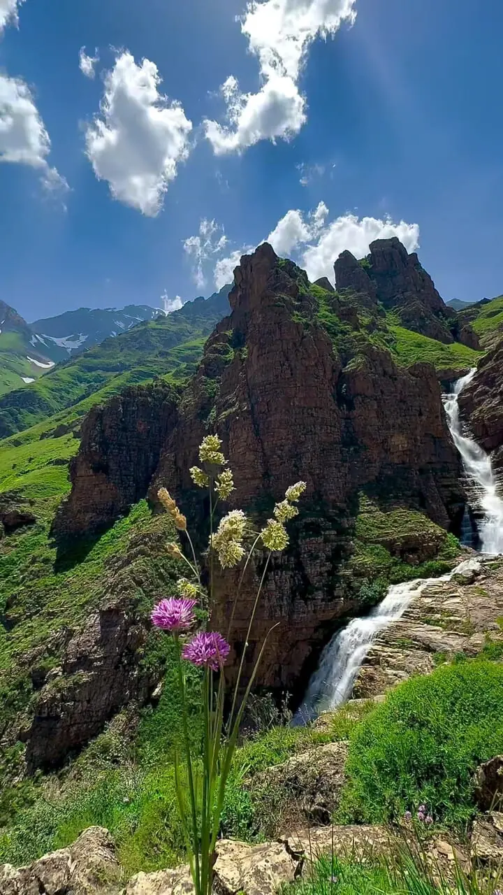 فیلم صعود به آبشار ۲۸۰۰ متری سیاه‌چشمون