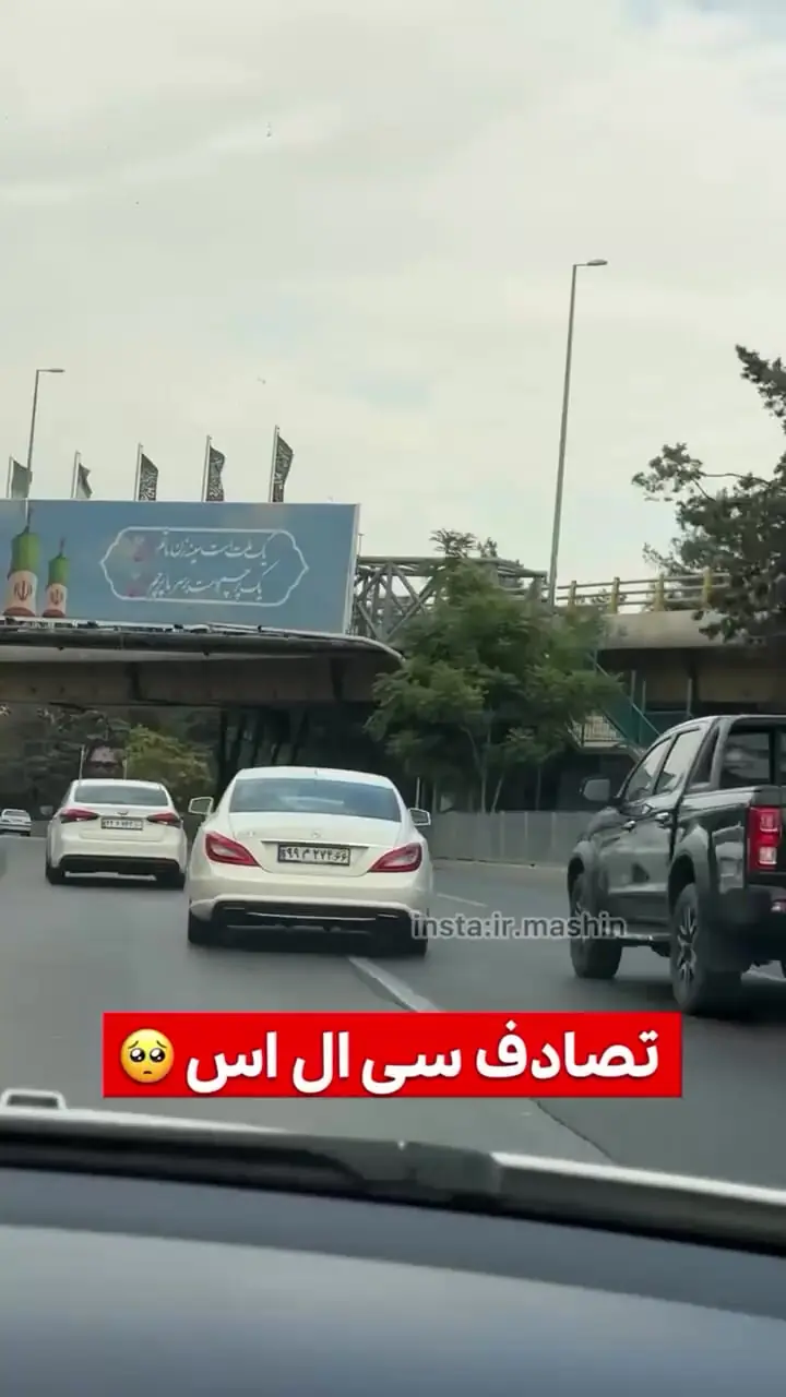 فیلم هیجان انگیز اما عبرت آموز از جنون سرعت و مسابقه خیابانی بنزهای لوکس در اتوبان های تهران / تصادف شدید خودروی CLS در  رقابت کورکورانه