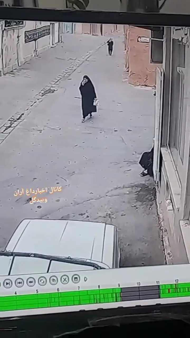 زنده به گور شدن زن یزدی در فرو ریختن ناگهانی دیوار + فیلم 
