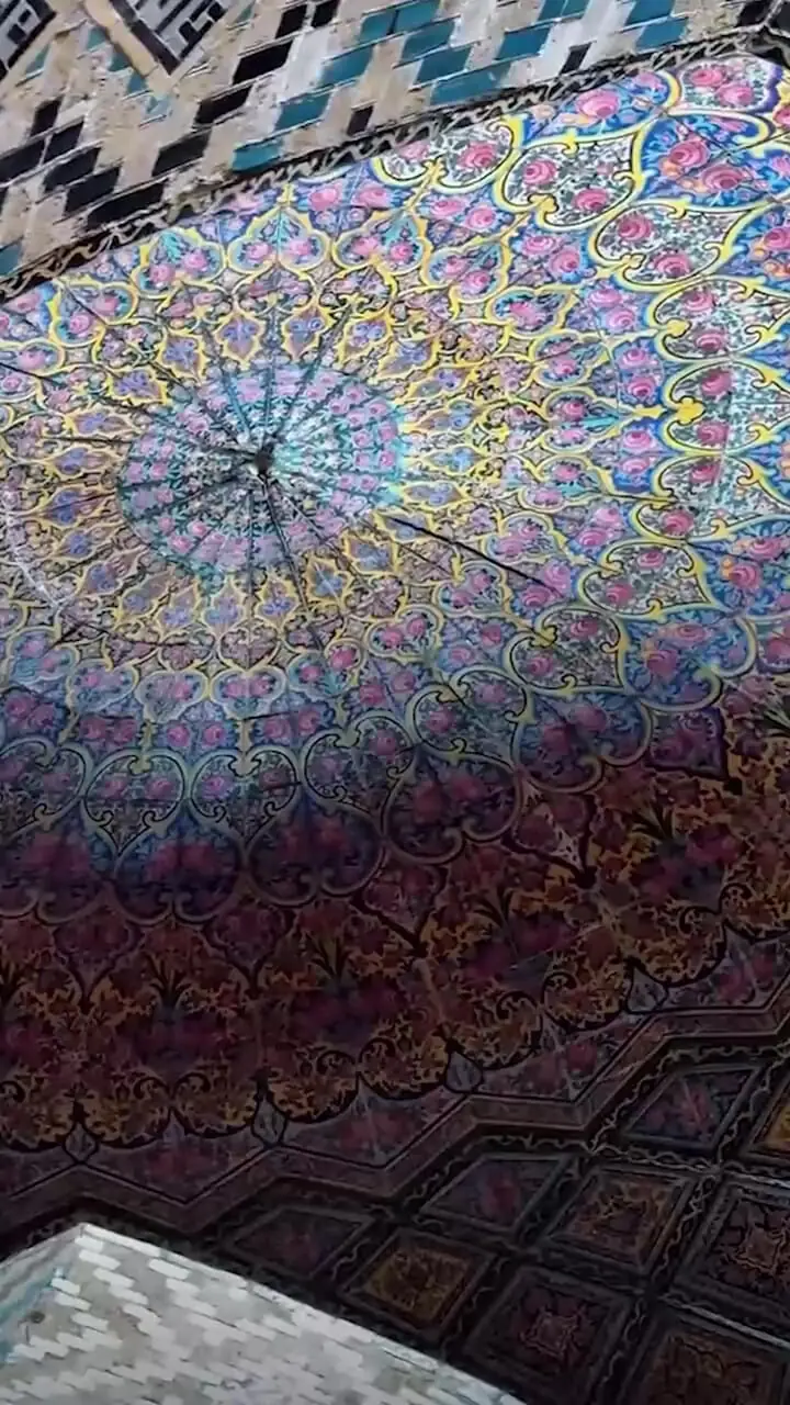 مسجد نصیرالملک، جایی که صبح‌ها در آغوش رنگین‌کمان بیدار می‌شود+ فیلم