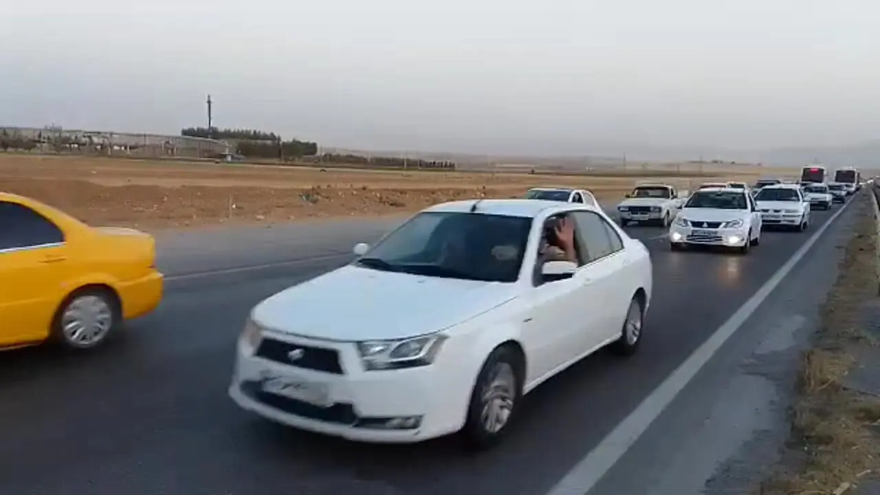 ترافیک سنگین اما روان در محورهای کرمانشاه / اوج بازگشت زوار اربعین