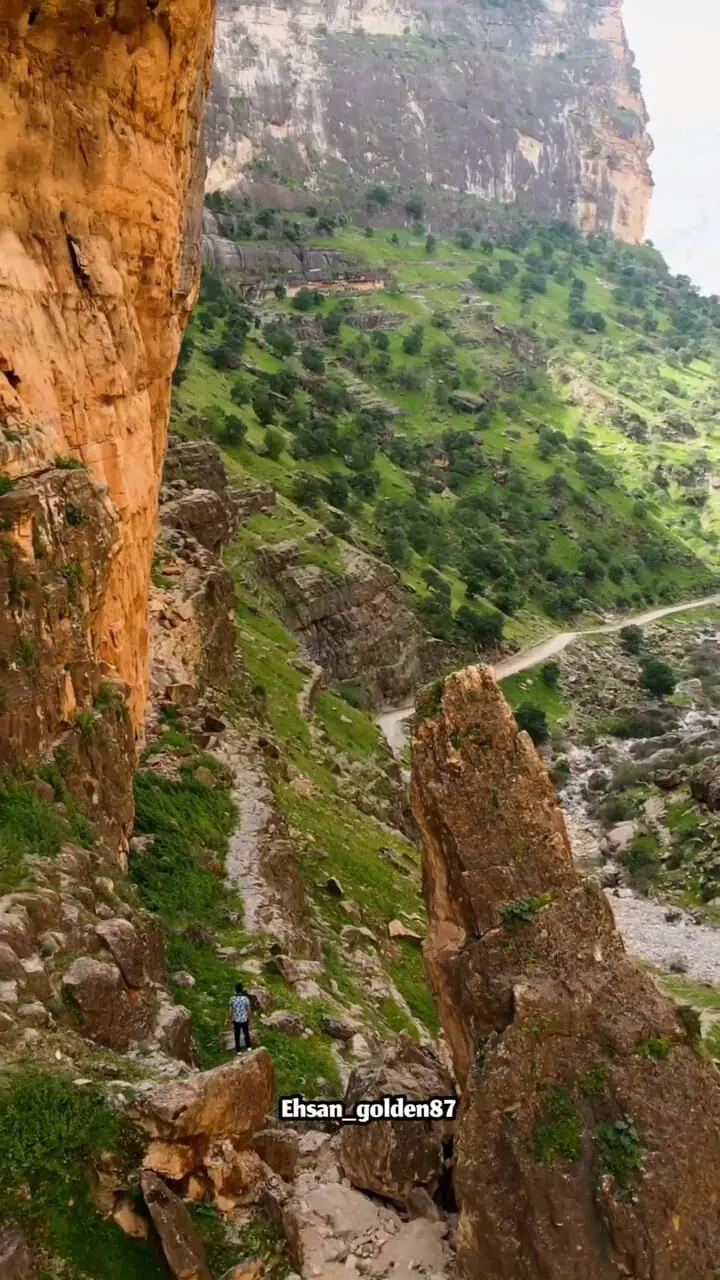 فیلم طبیعت تنگه زرانگوش در دل کوهستان ایلام