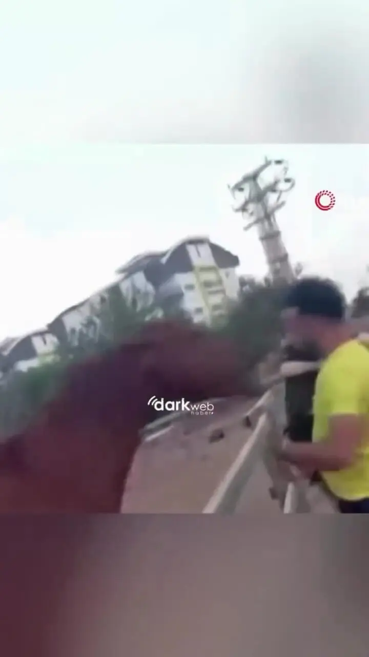فیلم لحظه هولناک برخورد اسب با کودک