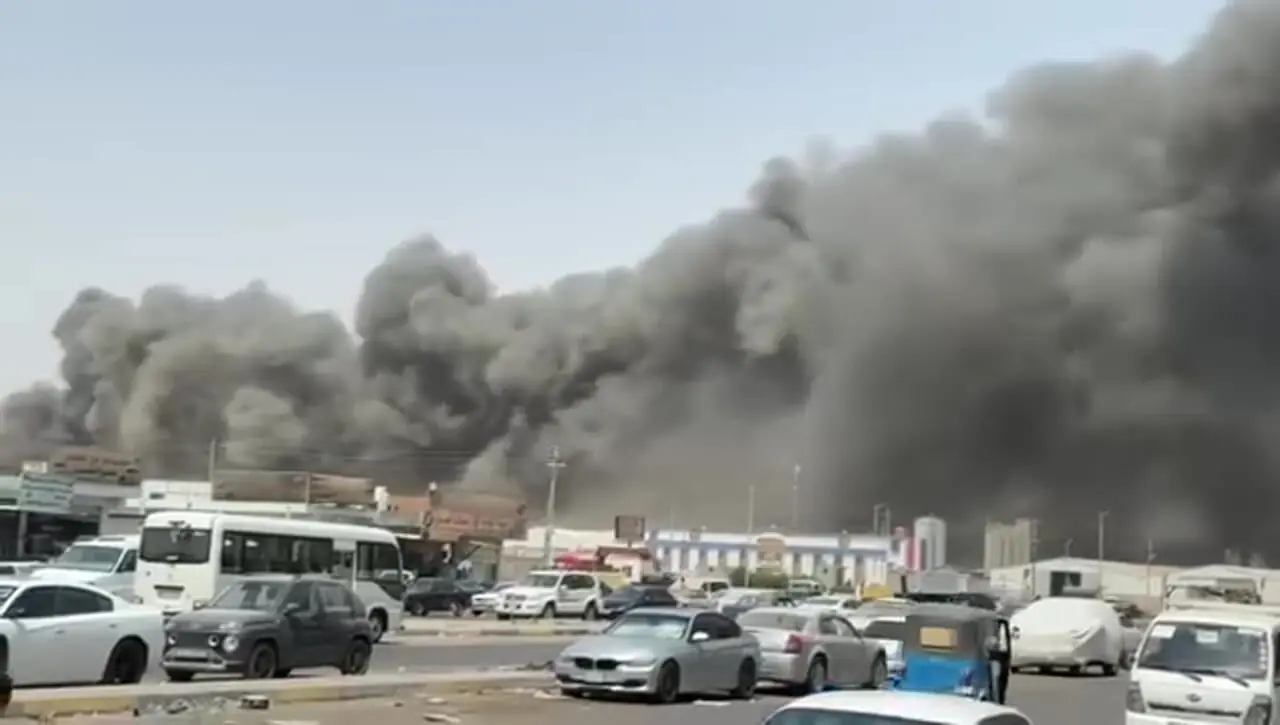 فیلم آتش سوزی گسترده در بصره جنوب عراق