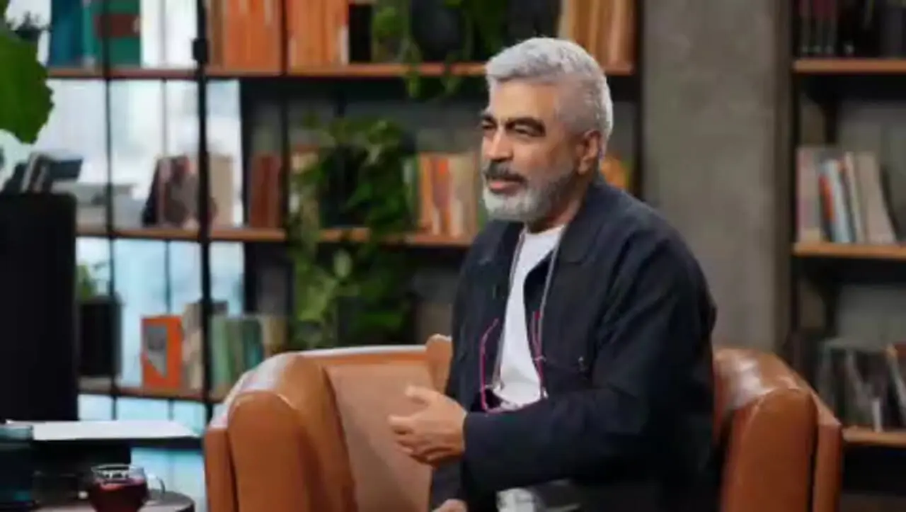 اجرای قطعه مانگار «رقص عذرا» به یاد مادر