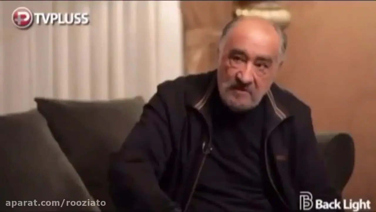 داریوش ارجمند: عاشق بیلیارد بودم اما بعد از بازی در سریال امام علی پامو توی باشگاه نذاشتم چون دوست ندارم  بچه 15 ساله منو ببینه و بگه مالک اشتر رو دیدم داشت بیلیارد می‌زد+ویدیو
