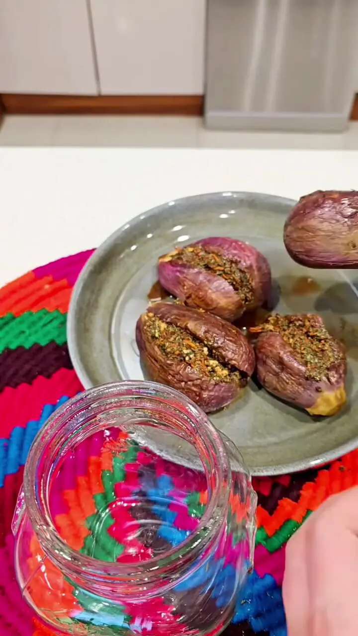 طرز تهیه گردو ترشی