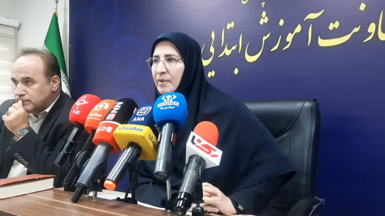 ترکیدن کلاس‌های ابتدایی از شلوغی/سال گذشته  ۴۲۴ هزار دانش‌آموز مهاجر در مدارس ایران ثبت نام کردند + فیلم