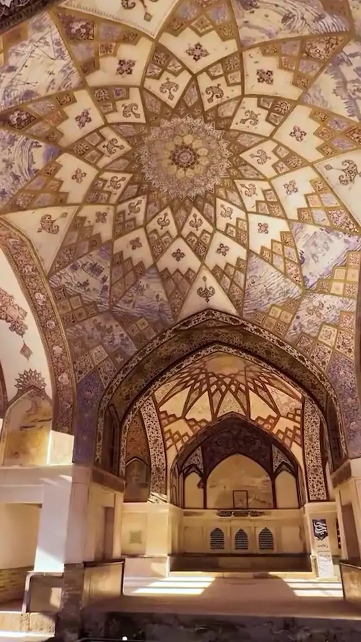 رقص نور و معماری در معماری های کاشان + فیلم