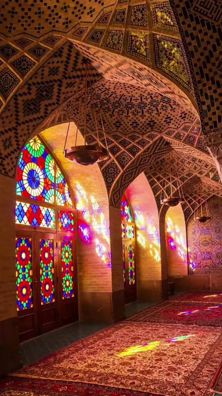 هوش مصنوعی و بازسازی شگفت‌ انگیز شاهکارهای تاریخی ایران / فیلم