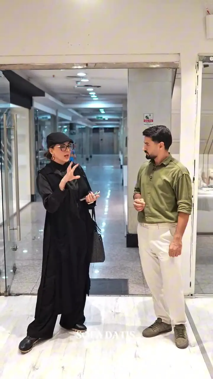 فیلم / نگاهی به لحظه خرید مبلمان شیک  لیلا بلوکات برای عید / چقدر خوش سلیقه اس