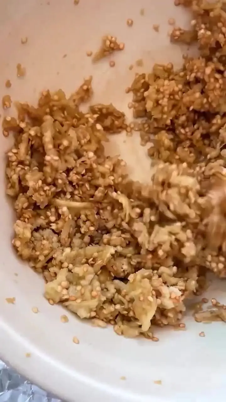 کوکوی بادمجان، ترکیبی ساده و خوش‌طعم از بادمجان و تخم‌مرغ + فیلم