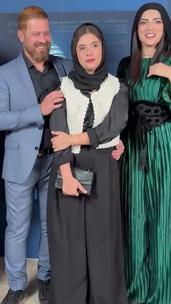 فیلم تیکه جنجالی به نفس بازغی : با حضور پدر 30 سال جلو افتادیا /  نفس چه سری تکون داد و پدرش ...