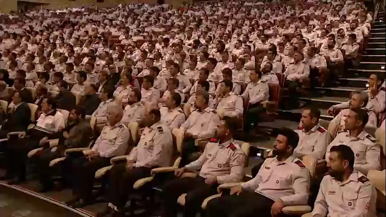 پزشکیان: به زانو در آوردن ملت ایران خواب و خیال است/ دولت برای عزت و سربلندی کشور از هیچ تلاشی دریغ نمی کند
